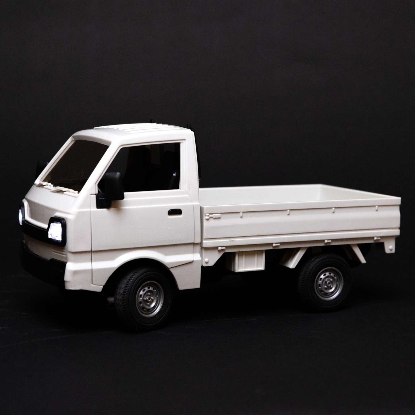 RC Mini Pick-Up Derby Truck – 2.4GHz Off-Road RC Car with Vapor Exhaust, LED Lights, and Realistic Sound – High-Speed Remote Control Toy